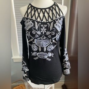 Boston Proper NWOT black cold shoulder bell sleeve with subtle floral top